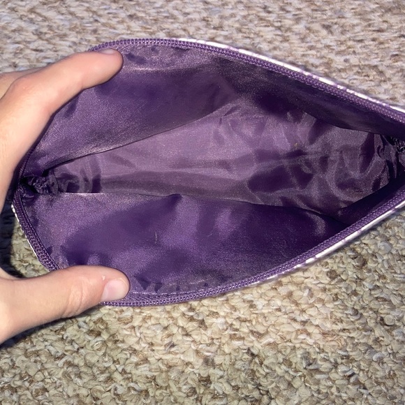 small estee lauder handbag - Picture 2 of 3